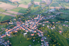Luftbild von Vœllerdingen im Bundesland Bas-Rhin, Frankreich