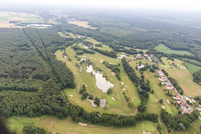 Soufflenheim, Golf Club im Bundesland Bas-Rhin, Frankreich von oben gesehen