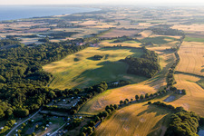 Borre (DK), Møns Klint Resort og Camping im Bundesland Sjælland, Dänemark aus der Luft betrachtet