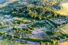 Luftaufnahme von Borre (DK), Møns Klint Resort og Camping im Bundesland Sjælland, Dänemark