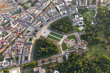 Karlsruher Schloß, Zentrum des Zirkels im Ortsteil Innenstadt-West im Bundesland Baden-Württemberg, Deutschland