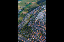 Eggensteiner Straße im Ortsteil Knielingen in Karlsruhe im Bundesland Baden-Württemberg, Deutschland