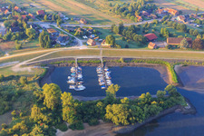Hafen des Bootsclub Drage e.V im Ortsteil Stove im Bundesland Niedersachsen, Deutschland