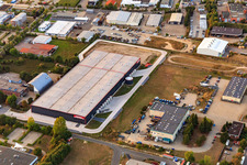 Luftbild von Hiller Logistik GmbH im Industriegebiet zwischen Hafen und Flugplatz in Lüneburg im Bundesland Niedersachsen, Deutschland
