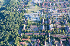 Luftaufnahme von Campus- Universitäts- Bereich Zentralgebäude Leuphana Universität Lüneburg vom Architekt Libeskind in Lüneburg im Bundesland Niedersachsen, Deutschland