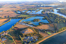 Betonwerk der  Heidelberg Materials Beton am Baggersee beim Deutschhof in Speyer im Bundesland Rheinland-Pfalz, Deutschland