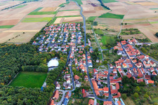 Dorfansicht aus Westen im Ortsteil Sömmersdorf in Euerbach im Bundesland Bayern, Deutschland