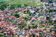 Kath. Kirche im Ortsteil Rechtenbach in Schweigen-Rechtenbach im Bundesland Rheinland-Pfalz, Deutschland