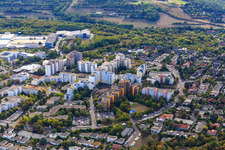 Straßburger Ring ums alte Schwimmbad im Ortsteil Heuchelhof in Würzburg im Bundesland Bayern, Deutschland