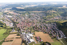 Schrägluftbild von Ortsteil Lauda in Lauda-Königshofen im Bundesland Baden-Württemberg, Deutschland