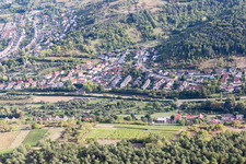 Luftaufnahme von Ortsteil Oberlauda in Lauda-Königshofen im Bundesland Baden-Württemberg, Deutschland