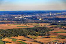 Stadtansicht von Norden in Neckarsulm im Bundesland Baden-Württemberg, Deutschland