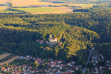 Burg Guttenberg im Ortsteil Neckarmühlbach in Haßmersheim im Bundesland Baden-Württemberg, Deutschland