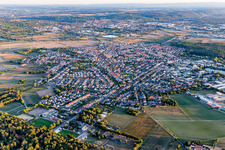 Schrägluftbild von Forst im Bundesland Baden-Württemberg, Deutschland