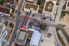 Demo "Frauenbündnis Kandel" vs. "AntiFa/Wir sind Kandel/Omas gegen rechts" im Bundesland Rheinland-Pfalz, Deutschland vom Flugzeug aus