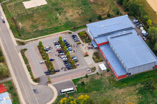 Schrägluftbild von Bienwaldhalle in Kandel im Bundesland Rheinland-Pfalz, Deutschland