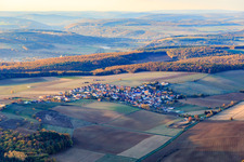Dorfansicht aus Süden im Ortsteil Heßlar in Karlstadt am Main im Bundesland Bayern, Deutschland
