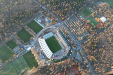 Erweiterungs- und Umbau- Baustelle am Sportstätten-Gelände des Stadion " Wildparkstadion " in Karlsruhe im Ortsteil Innenstadt-Ost im Bundesland Baden-Württemberg, Deutschland