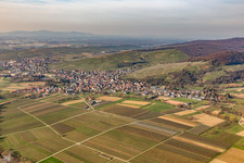 Ehrenstetten aus Süden in Ehrenkirchen im Bundesland Baden-Württemberg, Deutschland