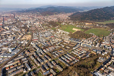 Innenstadtbereich im Stadtgebiet im Ortsteil Vauban in Freiburg im Breisgau im Bundesland Baden-Württemberg, Deutschland
