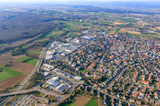Gewerbegebiet Gewerbestraße an der B3 in Gundelfingen im Bundesland Baden-Württemberg, Deutschland