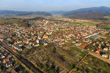 Friedhof Denzlingen, Kirche St. Georg im Bundesland Baden-Württemberg, Deutschland