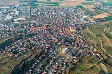 Luftbild von Stadtrand und Außenbezirks- Wohngebiete in Endingen am Kaiserstuhl im Bundesland Baden-Württemberg, Deutschland