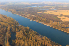 Rhein mit Fähre nach Leimersheim im Ortsteil Leopoldshafen in Eggenstein-Leopoldshafen im Bundesland Baden-Württemberg, Deutschland