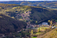 Chateau de Castelnaud-la Chapelle über der Dordogne Brücke in Castelnaud-la-Chapelle, Frankreich