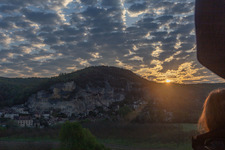 Luftaufnahme von Cénac-et-Saint-Julien im Bundesland Dordogne, Frankreich
