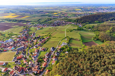 Kirchbergstraße im Ortsteil Gleiszellen in Gleiszellen-Gleishorbach im Bundesland Rheinland-Pfalz, Deutschland
