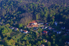 Villa in der Slevogtstraße in Leinsweiler im Bundesland Rheinland-Pfalz, Deutschland