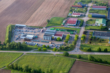 Schrägluftbild von Niederlauterbach im Bundesland Bas-Rhin, Frankreich
