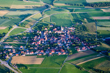 Luftbild von Dorfansicht im Ortsteil Mauenheim in Immendingen im Bundesland Baden-Württemberg, Deutschland