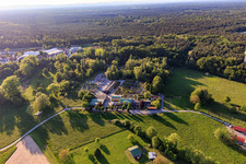 Drohnenbild von Bienwald Baumschule / Greentec in Berg im Bundesland Rheinland-Pfalz, Deutschland