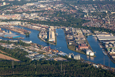 Ortsteil Rheinhafen in Karlsruhe im Bundesland Baden-Württemberg, Deutschland von oben gesehen