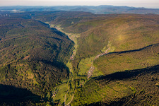 Kegelbachtal im Ortsteil Sprollenhaus in Bad Wildbad im Bundesland Baden-Württemberg, Deutschland