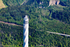 Thyssen-Krupp Testturm für Aufzüge in Rottweil im Bundesland Baden-Württemberg, Deutschland von oben