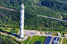 Turm thyssenkrupp Testturm für Expressaufzüge am Berner Feld in Rottweil. Das neue Wahrzeichen der Kleinstadt Rottweil ist derzeit höchstes Bauwerk in Baden-Württemberg, Deutschland aus der Luft