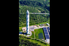 Turm thyssenkrupp Testturm für Expressaufzüge am Berner Feld in Rottweil. Das neue Wahrzeichen der Kleinstadt Rottweil ist derzeit höchstes Bauwerk in Baden-Württemberg, Deutschland von oben gesehen
