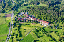 Schulgelände und Gebäudekomplex der HfPol BW - Institut für Ausbildung und Training - Institutsbereich Ausbildung Herrenberg in Herrenberg im Bundesland Baden-Württemberg, Deutschland