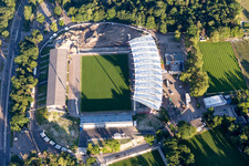 Schrägluftbild von Umbau- Baustelle am Sportstätten-Gelände des Stadion "Wildparkstadion" des KSC in Karlsruhe im Ortsteil Innenstadt-Ost im Bundesland Baden-Württemberg, Deutschland