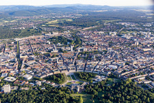 Stadtgebiet mit Außenbezirken und Innenstadtbereich in Karlsruhe im Ortsteil Innenstadt-Ost im Bundesland Baden-Württemberg, Deutschland