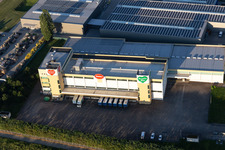 Gebäude und Produktionshallen auf dem Werksgelände der Bernhard Zabler GmbH & Co. KG in Bruchsal im Bundesland Baden-Württemberg, Deutschland