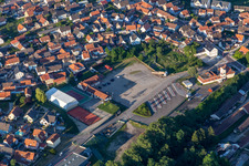 Drohnenbild von Soufflenheim im Bundesland Bas-Rhin, Frankreich