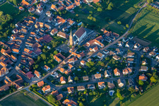 Schrägluftbild von Schleithal im Bundesland Bas-Rhin, Frankreich