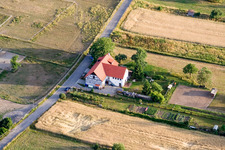 Schrägluftbild von Wollmatingen. Litzelstetter Straße in Konstanz im Bundesland Baden-Württemberg, Deutschland