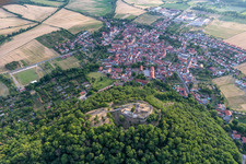 Luftaufnahme von Mühlburg im Ortsteil Mühlberg in Drei Gleichen im Bundesland Thüringen, Deutschland