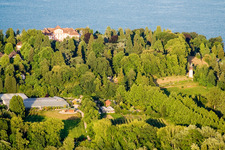 Schrägluftbild von Insel Mainau im Ortsteil Egg in Konstanz im Bundesland Baden-Württemberg, Deutschland