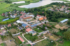 Dorfansicht aus Nordwesten am See Lanke im Ortsteil Seehausen in Oberuckersee im Bundesland Brandenburg, Deutschland